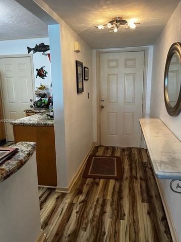 18901 NE 14th Ave 101, Miami, FL 33179