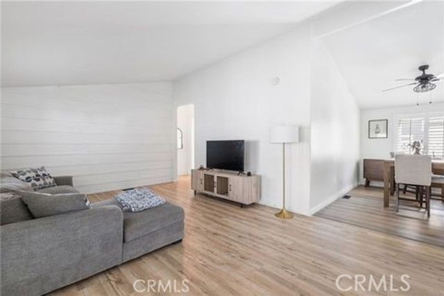 140 W Pioneer Ave 38, Redlands, CA 92374