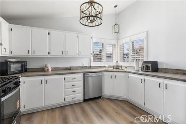 140 W Pioneer Ave 38, Redlands, CA 92374
