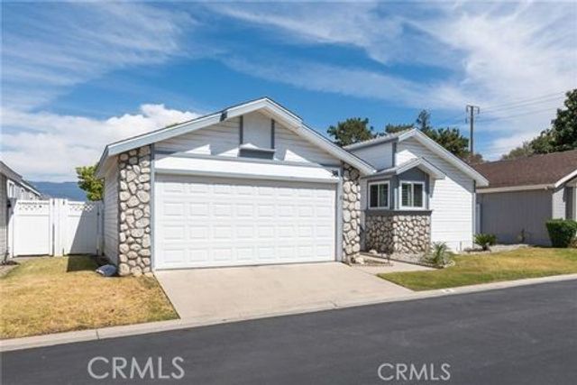 140 W Pioneer Ave 38, Redlands, CA 92374