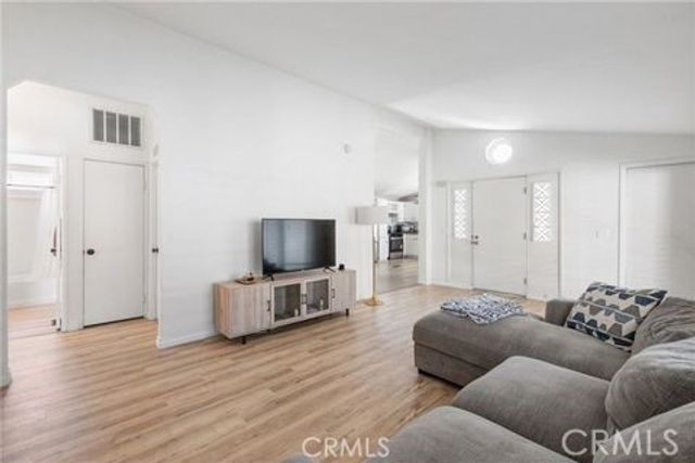 140 W Pioneer Ave 38, Redlands, CA 92374