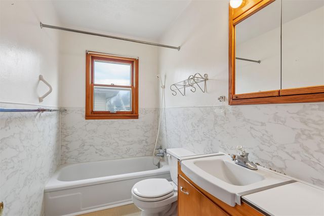 1603 Chance Court, Adel, IA 50003