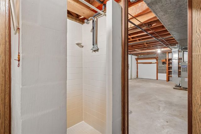 1603 Chance Court, Adel, IA 50003