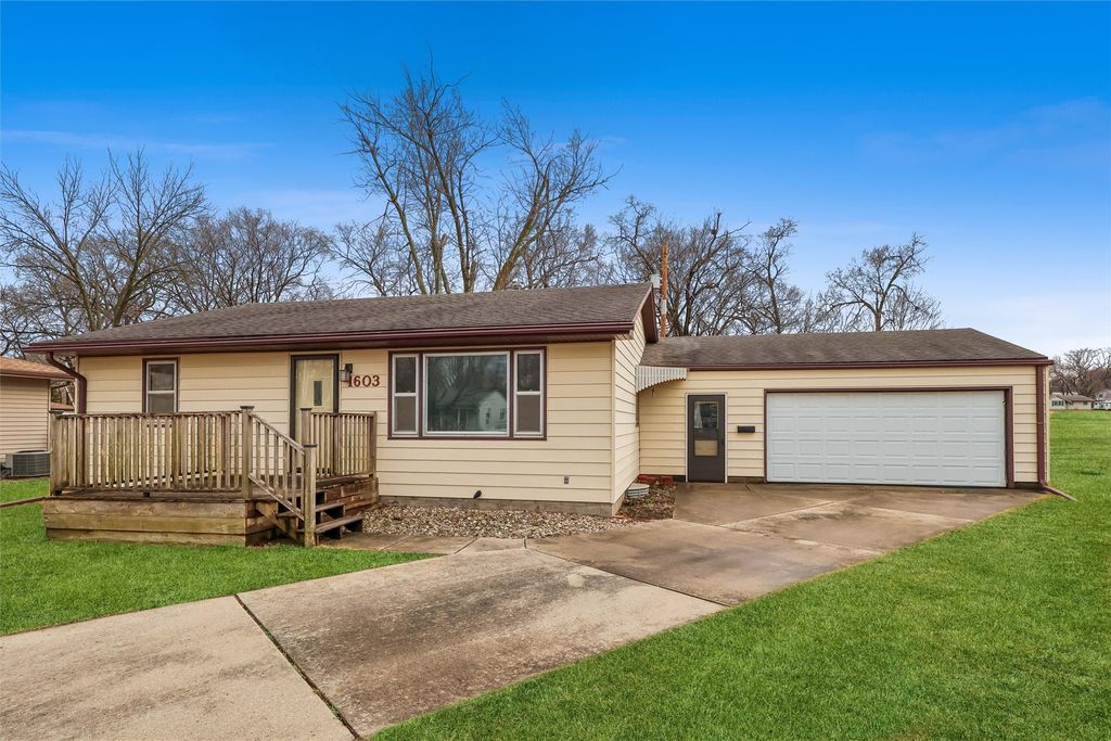 1603 Chance Court, Adel, IA 50003
