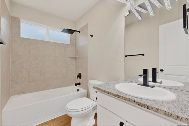 1035 Cozumel Emerald, San Antonio, TX 78253