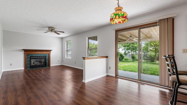 2148 Dunkeld Drive, Grove City, OH 43123