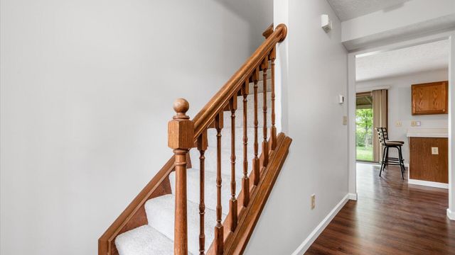 2148 Dunkeld Drive, Grove City, OH 43123