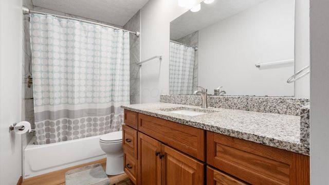 2148 Dunkeld Drive, Grove City, OH 43123