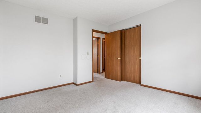 2148 Dunkeld Drive, Grove City, OH 43123