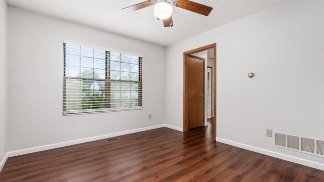 2148 Dunkeld Drive, Grove City, OH 43123