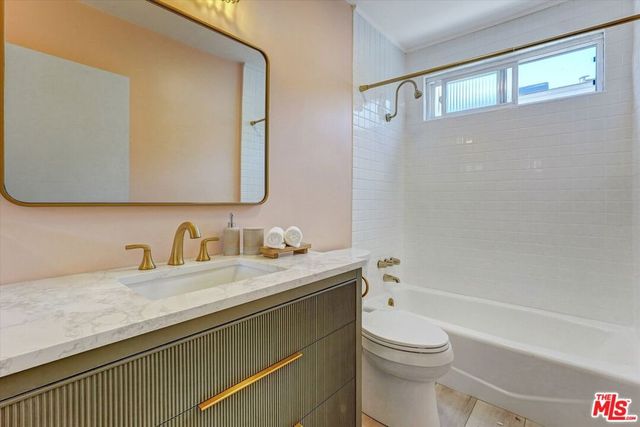 11803 National Boulevard, Los Angeles, CA 90064