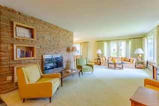 7333 W Wisconsin AVENUE, Wauwatosa, WI 53213