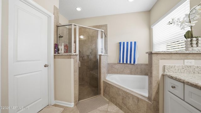 3938 HAMMOCK BLUFF Drive, Jacksonville, FL 32226