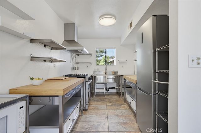 10740 Woodley Avenue 3, Granada Hills, CA 91344