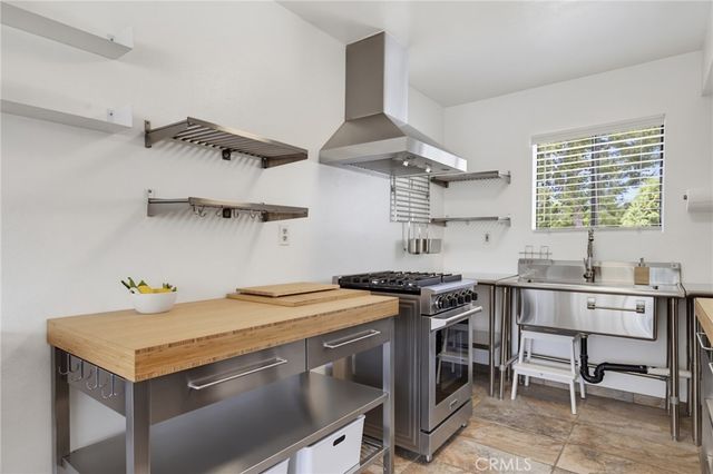 10740 Woodley Avenue 3, Granada Hills, CA 91344