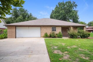9695 Twin Shores Drive, Willis, TX 77318