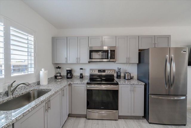 10877 Overseas Hwy Apt 94, Marathon, FL 33050