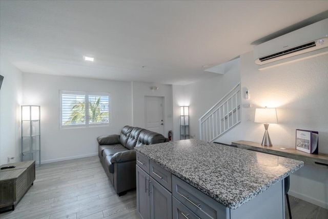 10877 Overseas Hwy Apt 94, Marathon, FL 33050