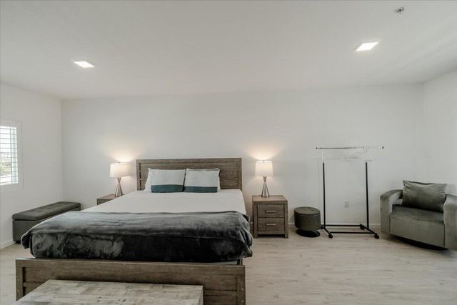 10877 Overseas Hwy Apt 94, Marathon, FL 33050