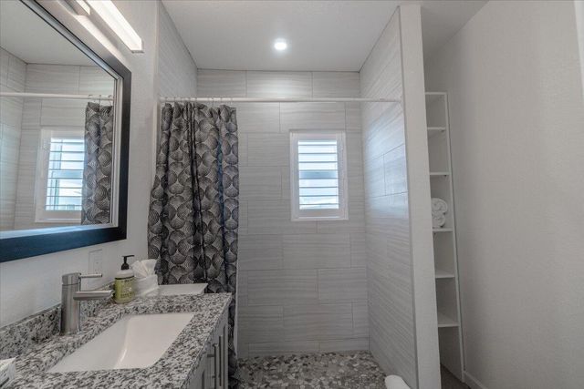 10877 Overseas Hwy Apt 94, Marathon, FL 33050