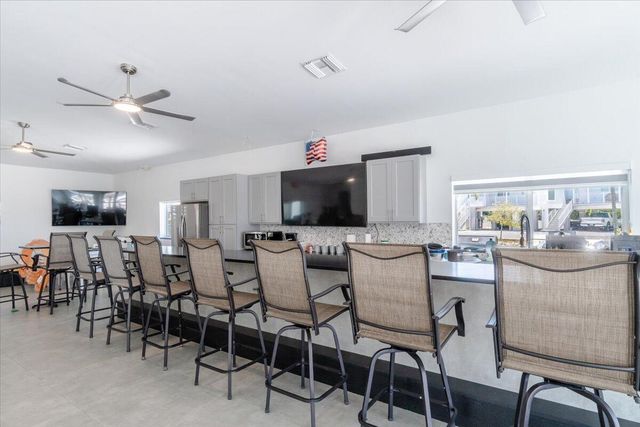 10877 Overseas Hwy Apt 94, Marathon, FL 33050