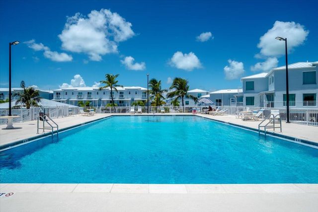 10877 Overseas Hwy Apt 94, Marathon, FL 33050