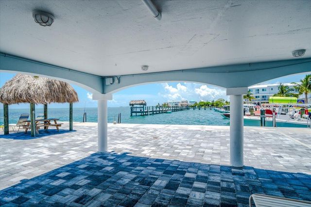 10877 Overseas Hwy Apt 94, Marathon, FL 33050