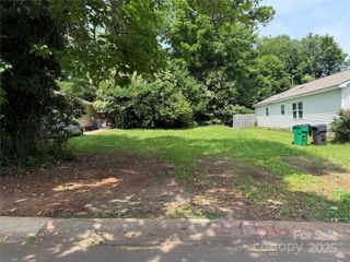 2956 Ross Avenue, Charlotte, NC 28208