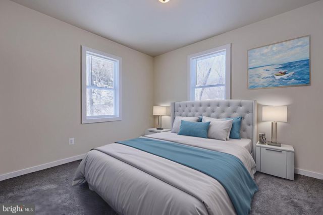 8140 HOKES RD, Glen Rock, PA 17327