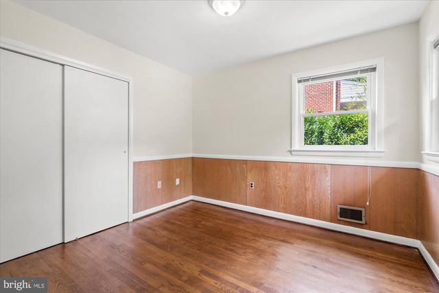 7504 RADNOR RD, Bethesda, MD 20817