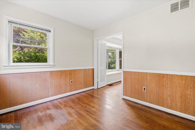 7504 RADNOR RD, Bethesda, MD 20817