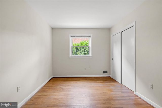 7504 RADNOR RD, Bethesda, MD 20817