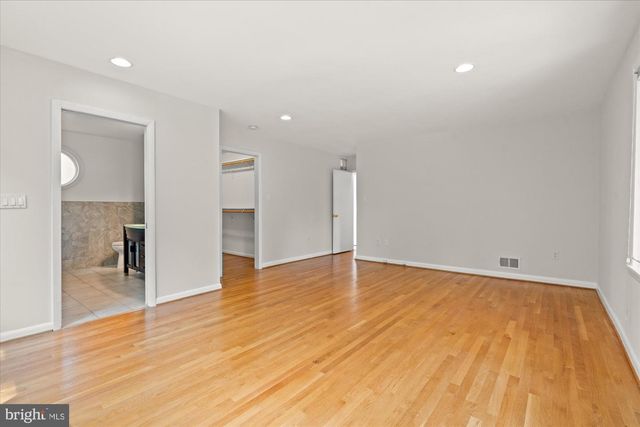 7504 RADNOR RD, Bethesda, MD 20817