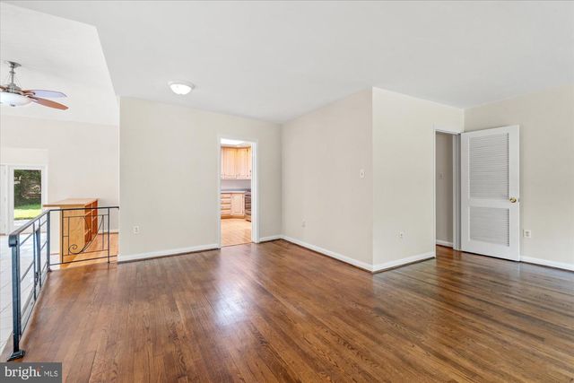 7504 RADNOR RD, Bethesda, MD 20817