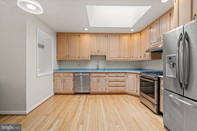 7504 RADNOR RD, Bethesda, MD 20817