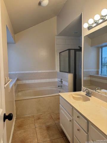 11811 James Vinson, San Antonio, TX 78253