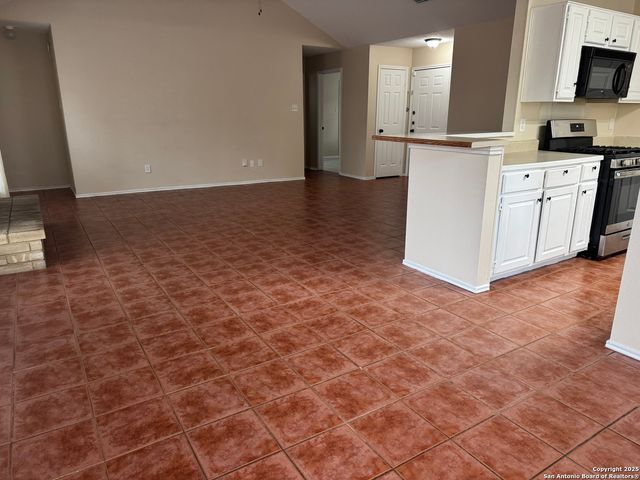 11811 James Vinson, San Antonio, TX 78253