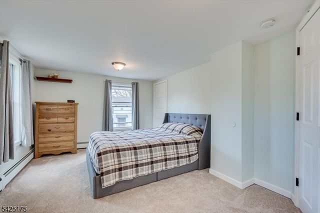 35 Edgewood Ter, South Bound Brook Boro, NJ 08880