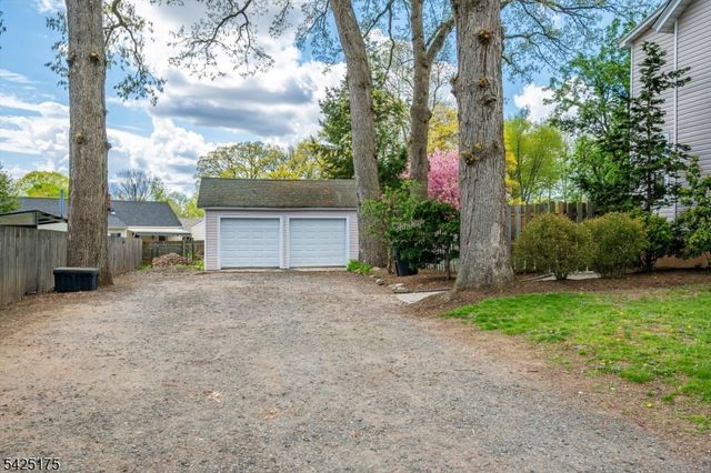 35 Edgewood Ter, South Bound Brook Boro, NJ 08880