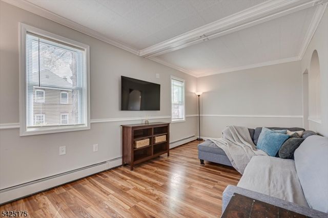 35 Edgewood Ter, South Bound Brook Boro, NJ 08880