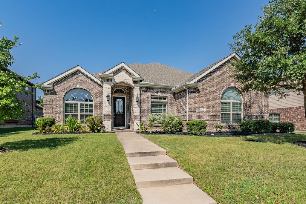 3310 Edinburgh Drive, Sachse, TX 75048