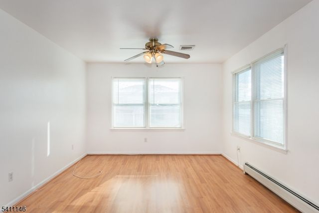 15 Rose Pl, Woodland Park, NJ 07424