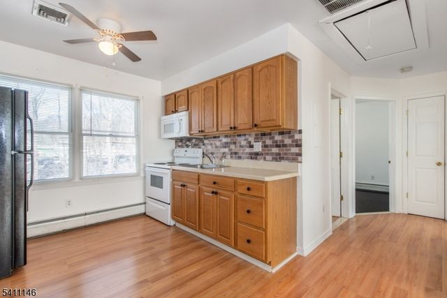 15 Rose Pl, Woodland Park, NJ 07424