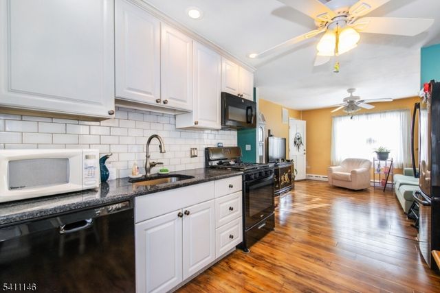 15 Rose Pl, Woodland Park, NJ 07424