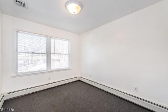 15 Rose Pl, Woodland Park, NJ 07424