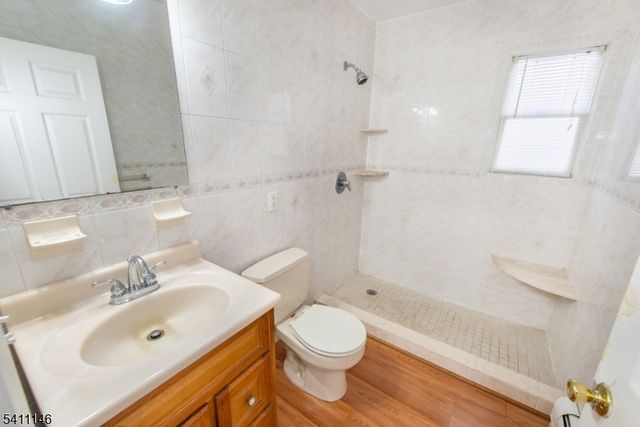 15 Rose Pl, Woodland Park, NJ 07424