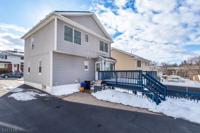 15 Rose Pl, Woodland Park, NJ 07424