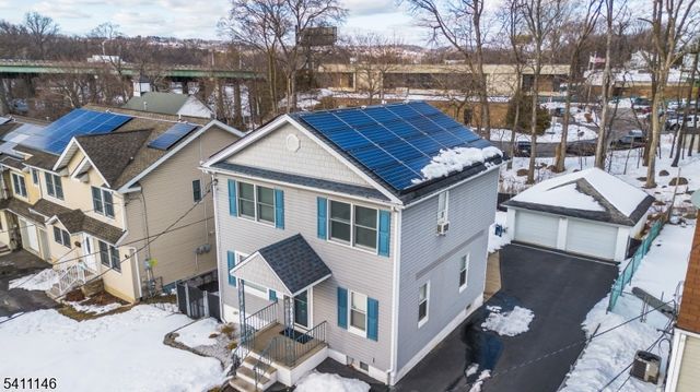 15 Rose Pl, Woodland Park, NJ 07424