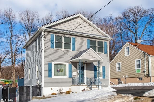 15 Rose Pl, Woodland Park, NJ 07424