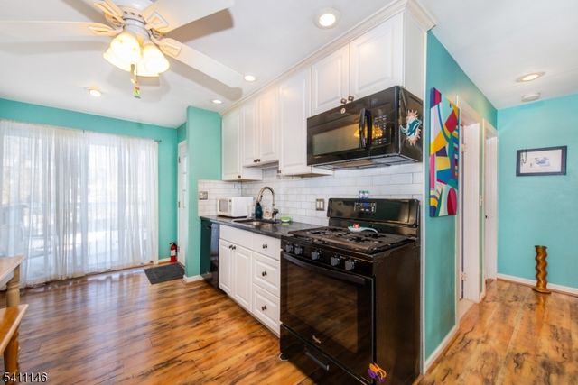 15 Rose Pl, Woodland Park, NJ 07424